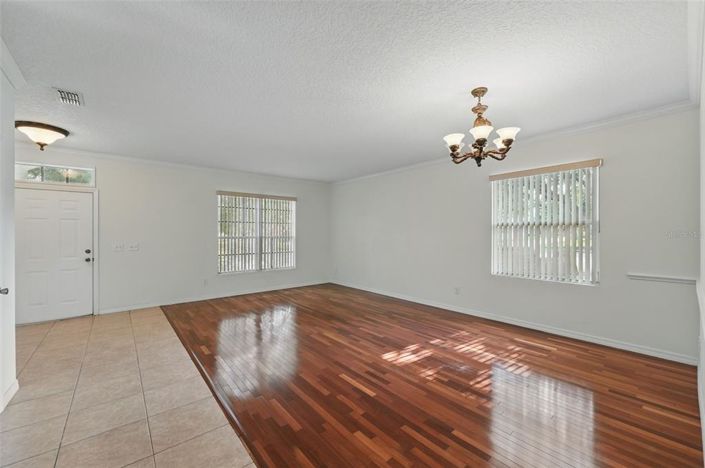 Image No.10-3 Bed Property for sale