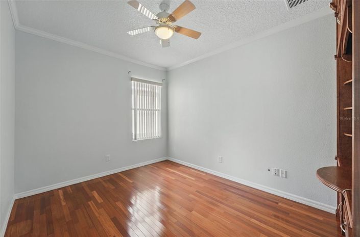 Image No.20-3 Bed Property for sale