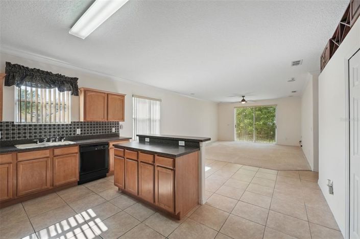 Image No.4-3 Bed Property for sale