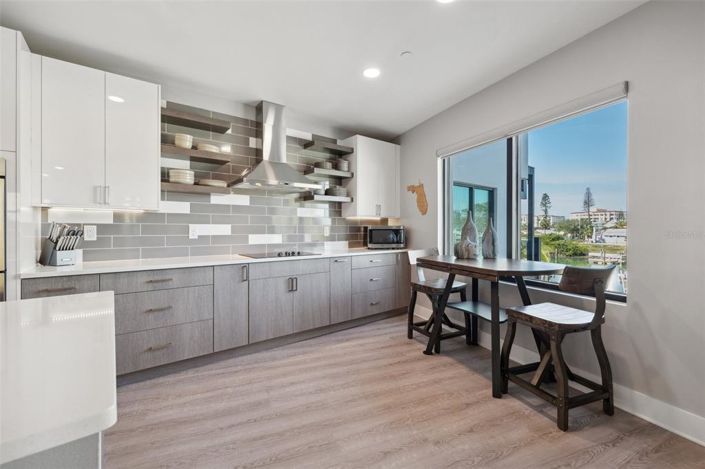 Image No.41-10 Bed Property for sale