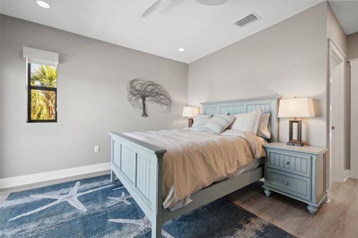 Image No.56-10 Bed Property for sale