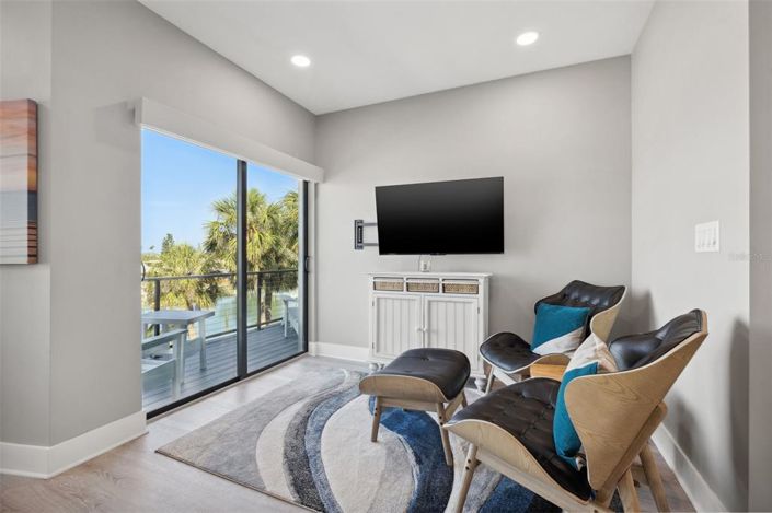 Image No.62-10 Bed Property for sale