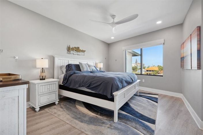 Image No.63-10 Bed Property for sale