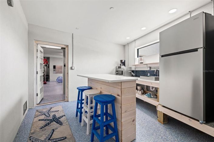 Image No.77-10 Bed Property for sale