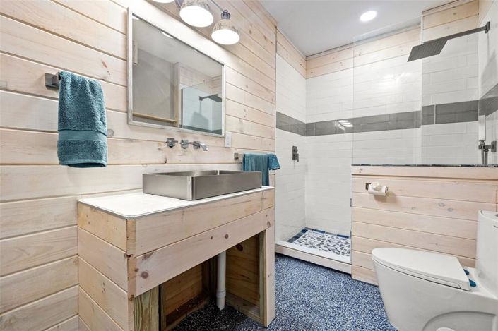 Image No.80-10 Bed Property for sale