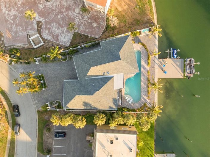 Image No.94-10 Bed Property for sale