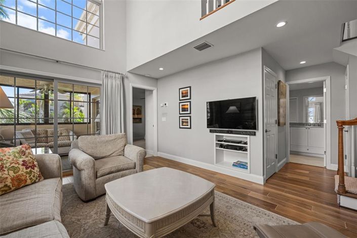 Image No.13-2 Bed Property for sale