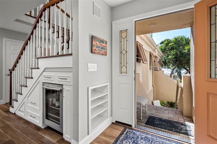 Image No.3-2 Bed Property for sale