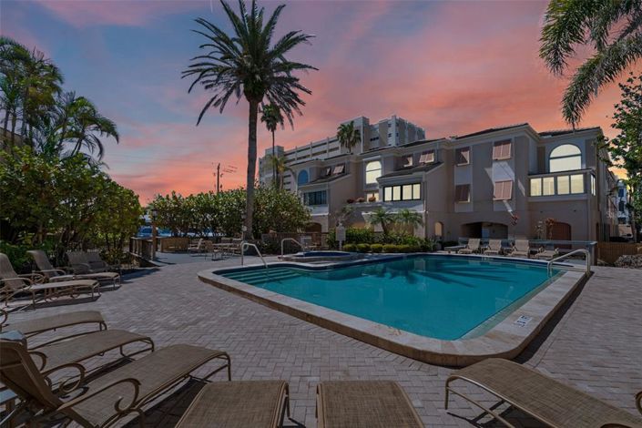 Image No.35-2 Bed Property for sale