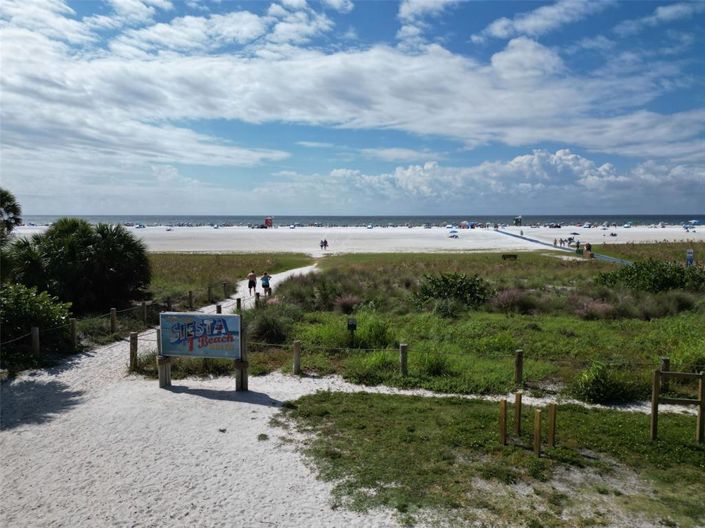 Image No.44-2 Bed Property for sale