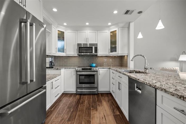 Image No.8-2 Bed Property for sale