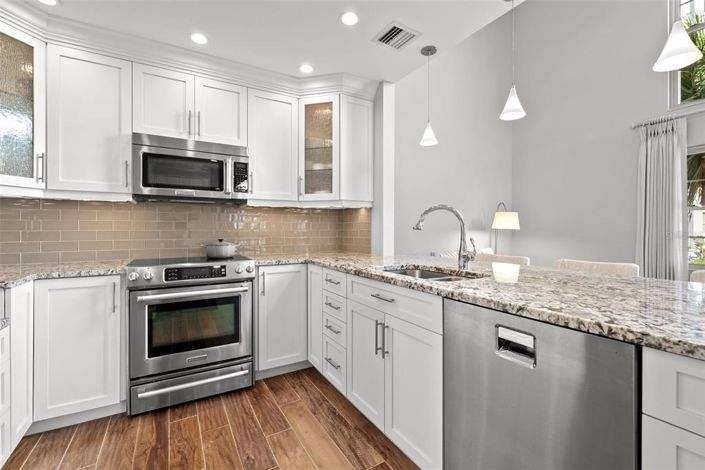 Image No.9-2 Bed Property for sale