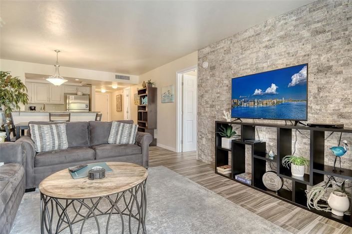 Image No.20-2 Bed Property for sale