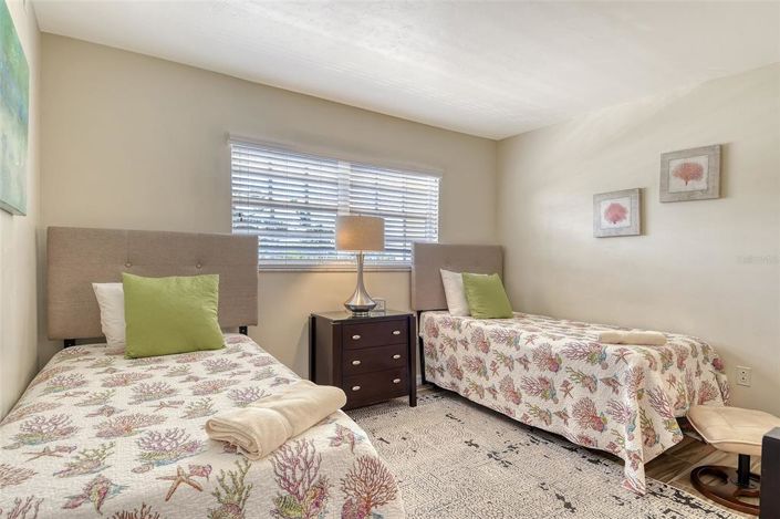 Image No.26-2 Bed Property for sale