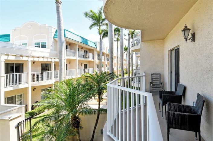 Image No.32-2 Bed Property for sale