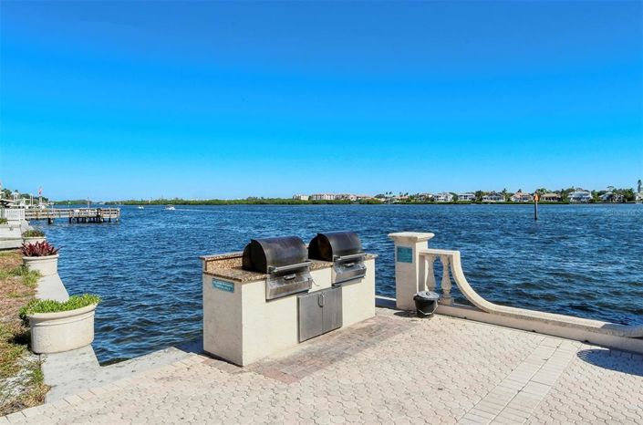 Image No.37-2 Bed Property for sale