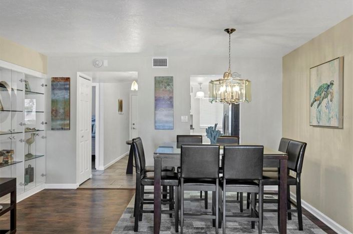 Image No.17-Propriété de 2 chambres à vendre à Sarasota