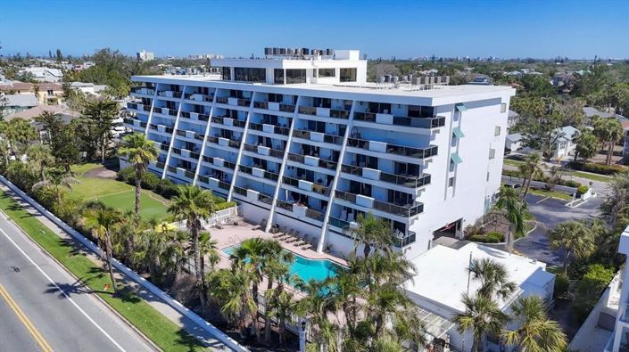 Image No.2-Propriété de 2 chambres à vendre à Sarasota