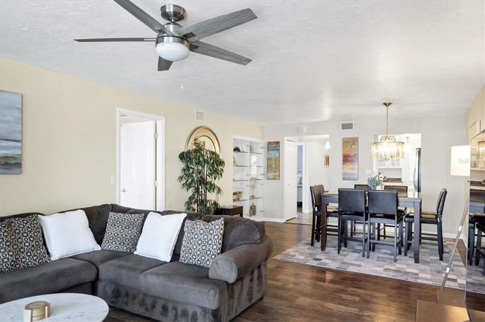 Image No.7-Propriété de 2 chambres à vendre à Sarasota