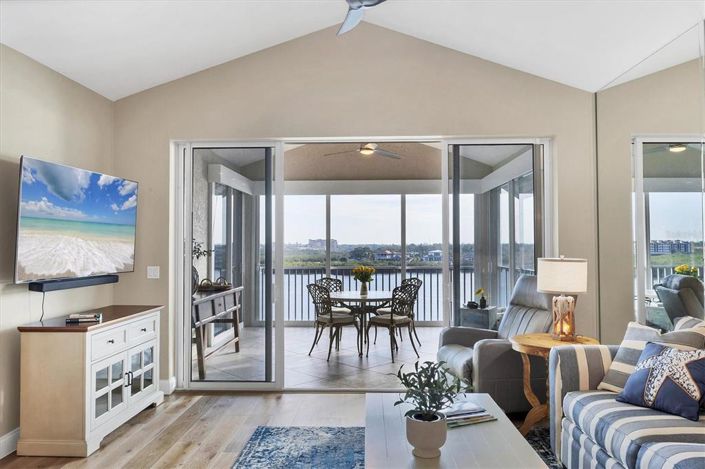 Image No.18-2 Bed Property for sale