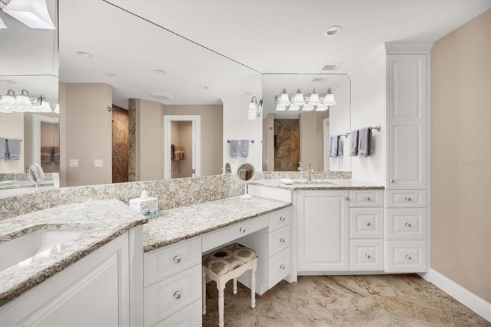 Image No.23-2 Bed Property for sale