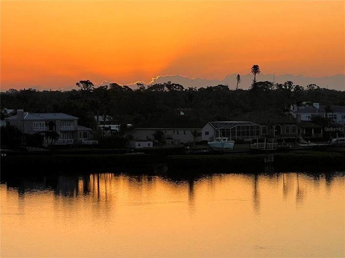 Image No.5-2 Bed Property for sale