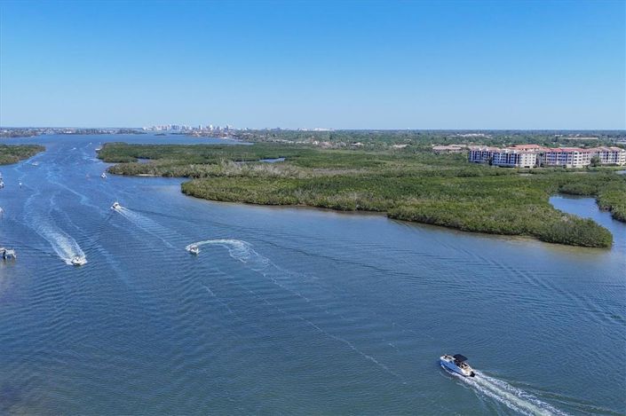 Image No.64-2 Bed Property for sale