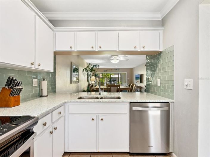 Image No.20-2 Bed Property for sale