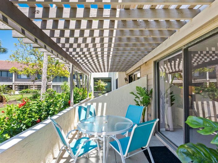 Image No.23-2 Bed Property for sale