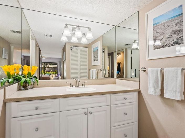 Image No.24-2 Bed Property for sale