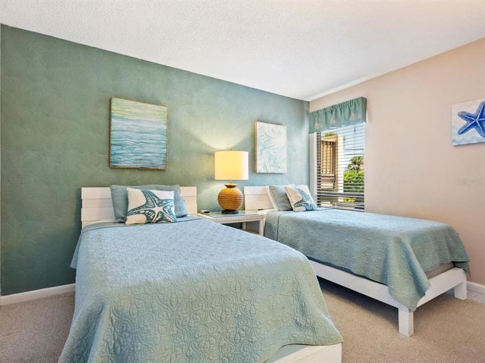 Image No.27-2 Bed Property for sale