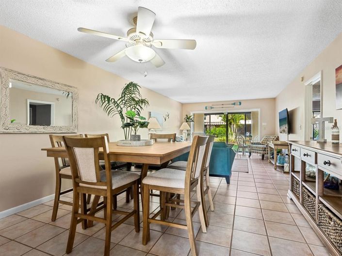 Image No.7-2 Bed Property for sale