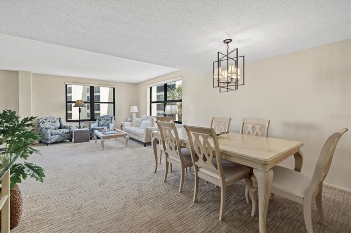 Image No.10-Propriété de 2 chambres à vendre à Sarasota