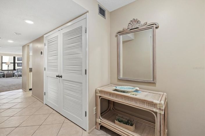 Image No.3-Propriété de 2 chambres à vendre à Sarasota