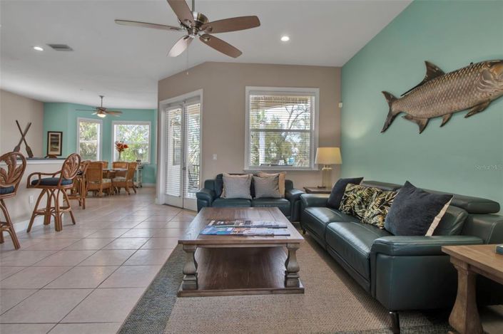 Image No.26-3 Bed Property for sale