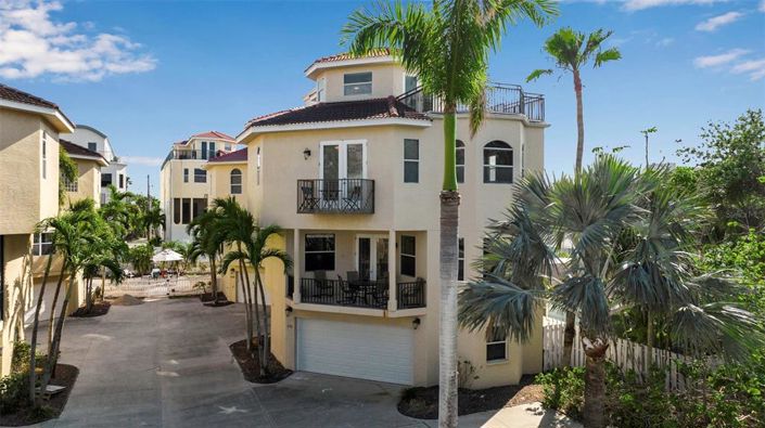 Image No.3-3 Bed Property for sale