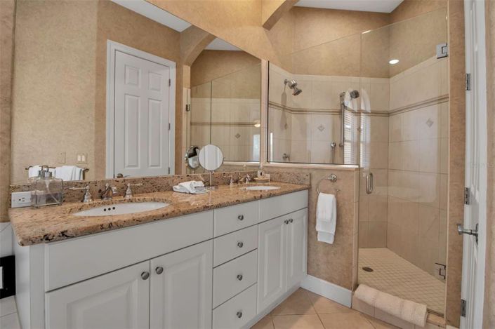 Image No.39-3 Bed Property for sale