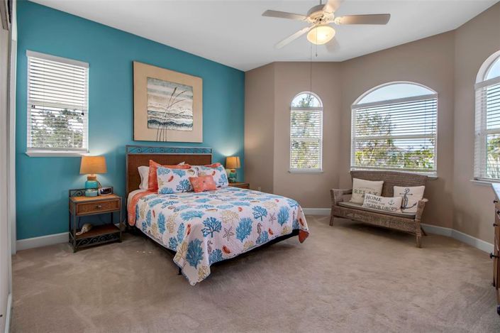 Image No.43-3 Bed Property for sale