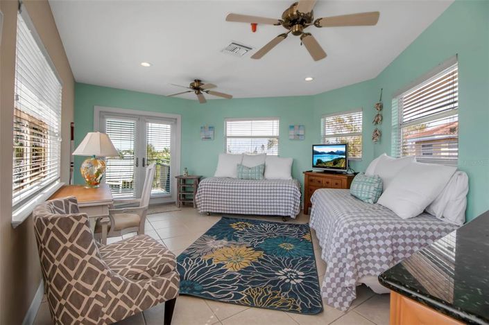 Image No.51-3 Bed Property for sale