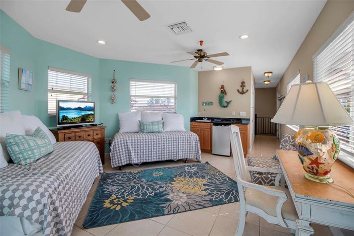 Image No.52-3 Bed Property for sale