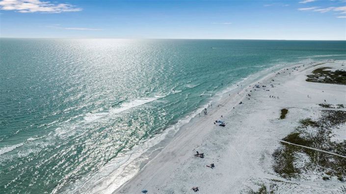 Image No.67-3 Bed Property for sale