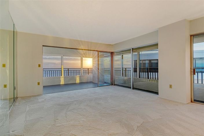 Image No.17-2 Bed Property for sale