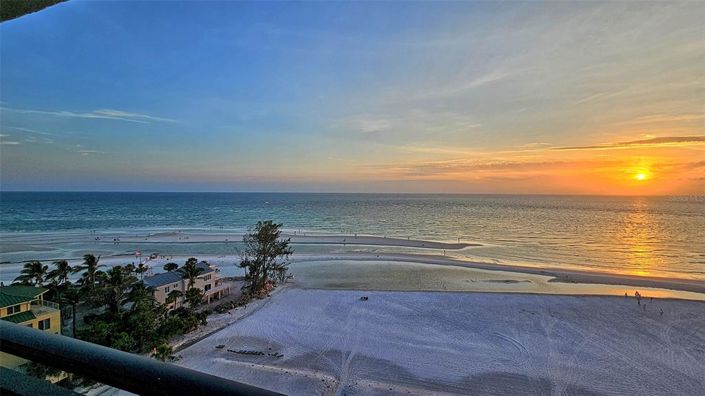 Image No.18-2 Bed Property for sale