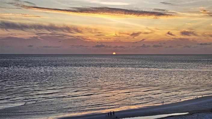 Image No.22-2 Bed Property for sale