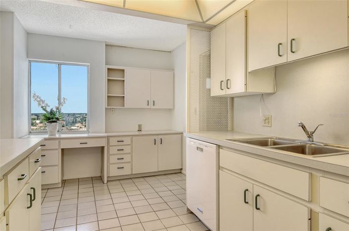 Image No.29-2 Bed Property for sale