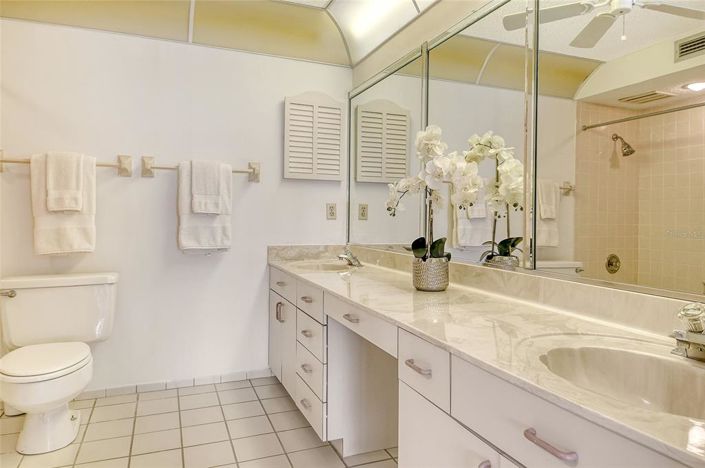 Image No.37-2 Bed Property for sale