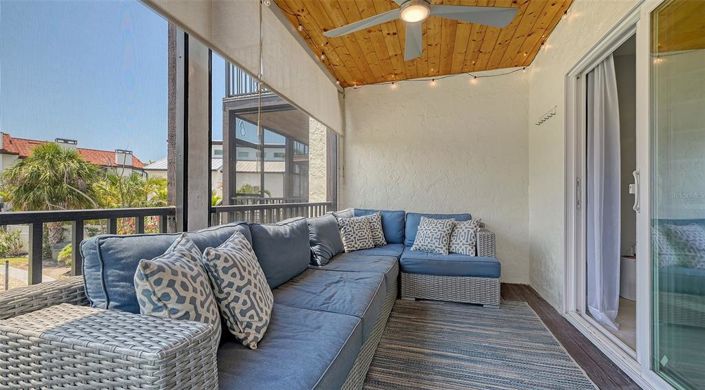 Image No.10-3 Bed Property for sale