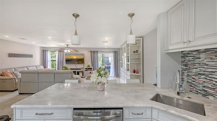 Image No.18-3 Bed Property for sale