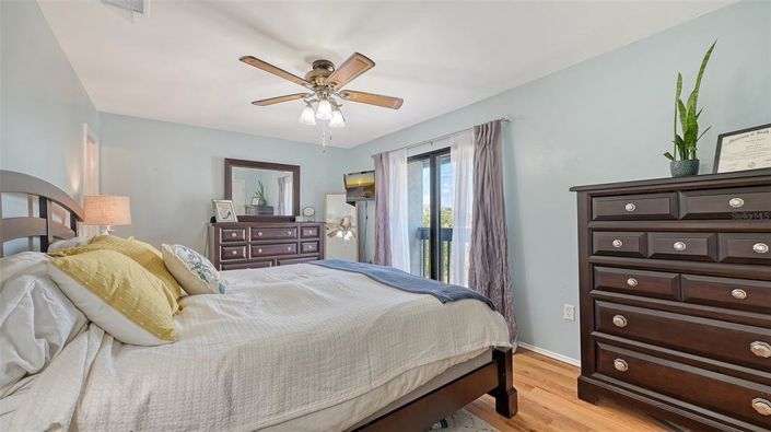 Image No.25-3 Bed Property for sale