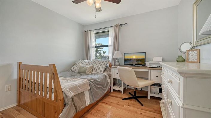 Image No.28-3 Bed Property for sale